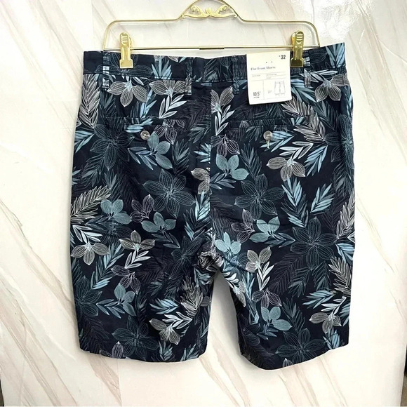 Flat-Front Shorts Linden Stretch Size W 32 Navy Floral 10.5" Inseam Goodfellow - Picture 2 of 7
